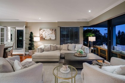 Photo 4 at 14 - 2246 Folkestone Way, Panorama Village, West Vancouver