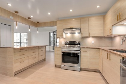 Photo 3 at 701 - 738 Broughton Street, West End VW, Vancouver West