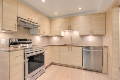 Photo 4 at 701 - 738 Broughton Street, West End VW, Vancouver West