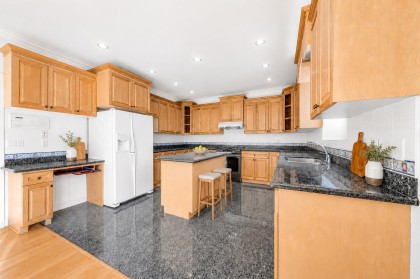Photo 10 at 213 W 28th Street, Upper Lonsdale, North Vancouver