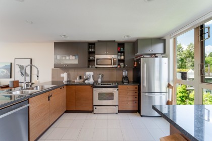 Photo 9 at 64 - 728 W 14th Street, Mosquito Creek, North Vancouver
