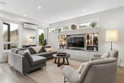 Photo 12 at 351 W 21st Street, Central Lonsdale, North Vancouver