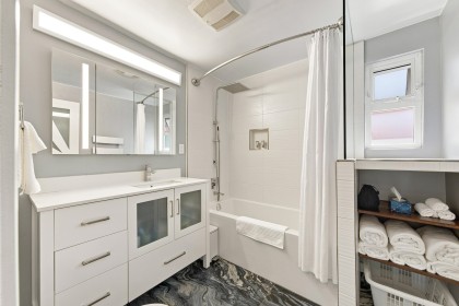 Photo 10 at A23 - 415 W Esplanade Avenue, Lower Lonsdale, North Vancouver