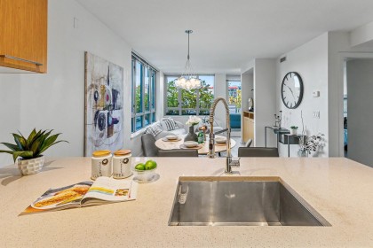 Photo 3 at 207 - 1680 W 4th Avenue, False Creek, Vancouver West