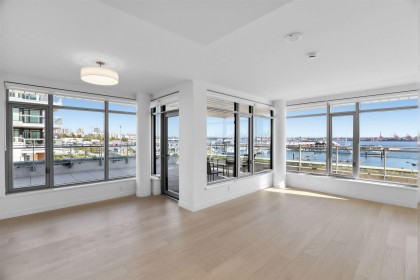 Photo 10 at 308 - 785 Harbour Way, Harbourside, North Vancouver