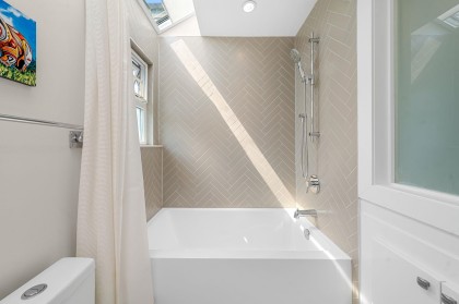 Photo 27 at 4 - 230 W 16th Street, Central Lonsdale, North Vancouver