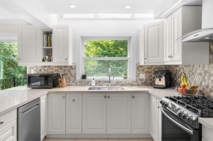 Photo 8 at 4 - 230 W 16th Street, Central Lonsdale, North Vancouver