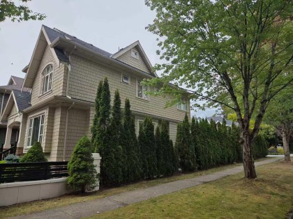Photo 3 at 2405 W 51st Avenue, S.W. Marine, Vancouver West