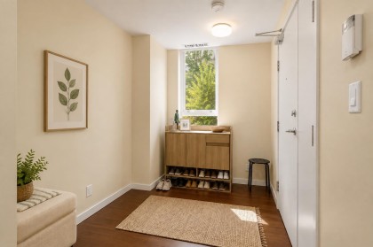Photo 11 at 200 - 9 Smithe Mews, Yaletown, Vancouver West