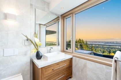Photo 29 at 1036 Eyremount Drive, British Properties, West Vancouver
