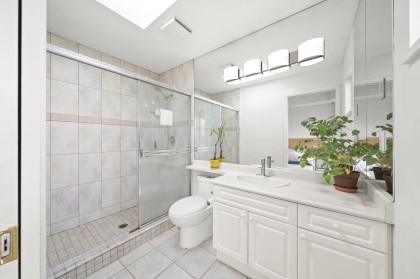 Photo 10 at 304 - 1550 Fell Avenue Avenue, Mosquito Creek, North Vancouver