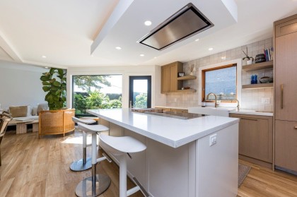 Photo 5 at 126 E St. James Road, Upper Lonsdale, North Vancouver