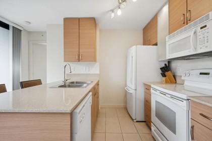 Photo 5 at 502 - 977 Mainland Street, Yaletown, Vancouver West