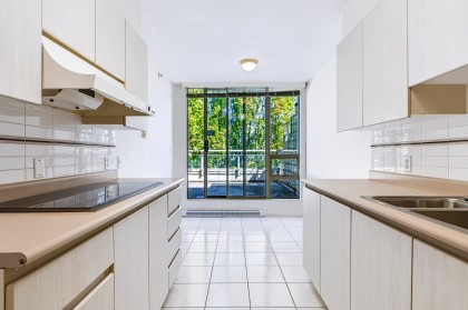 Photo 11 at PH1 - 2438 Heather Street, Fairview VW, Vancouver West