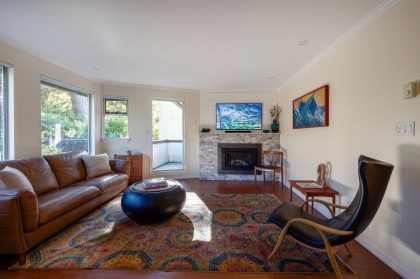 Photo 7 at 9 - 2015 W 3rd Avenue, Kitsilano, Vancouver West
