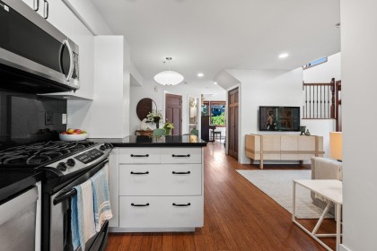 Photo 8 at 2 - 2505 W 8th Avenue, Kitsilano, Vancouver West