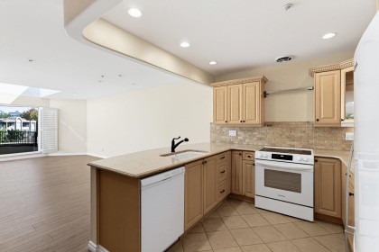 Photo 13 at 406 - 525 Wheelhouse Square, False Creek, Vancouver West