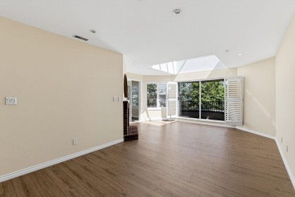 Photo 4 at 406 - 525 Wheelhouse Square, False Creek, Vancouver West
