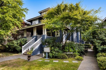 Photo 1 at 158 W 14th Avenue, Mount Pleasant VW, Vancouver West