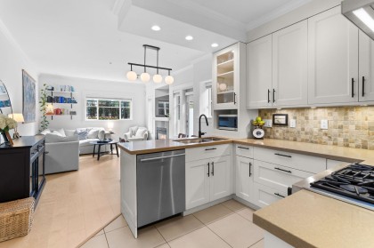 Photo 14 at 158 W 14th Avenue, Mount Pleasant VW, Vancouver West