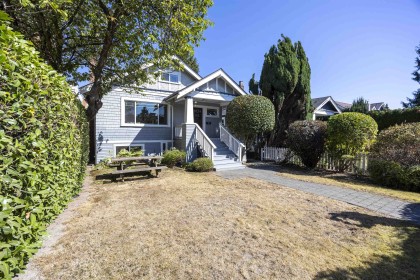 Photo 2 at 3035 W 5th Avenue, Kitsilano, Vancouver West