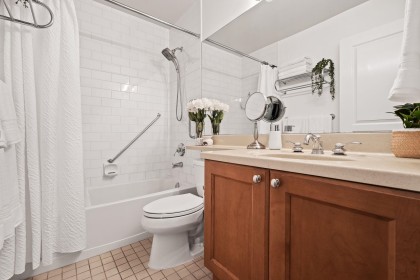 Photo 10 at 330 - 5790 East Boulevard, Kerrisdale, Vancouver West
