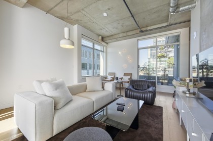 Photo 12 at 604 - 495 W 6th Avenue, False Creek, Vancouver West