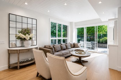 Photo 4 at 102 - 1055 Ridgewood Drive, Edgemont, North Vancouver