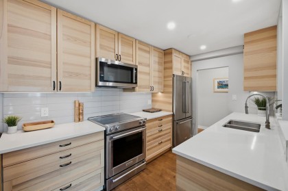 Photo 9 at 304 - 325 W 3rd Street, Lower Lonsdale, North Vancouver