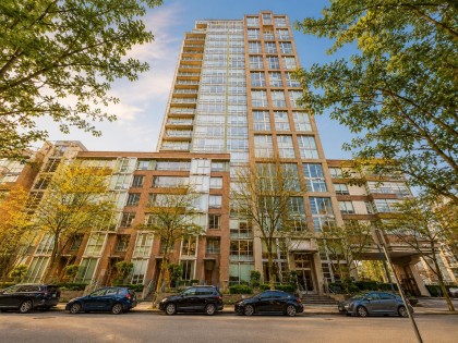 Photo 2 at 608 - 1228 Marinaside Crescent Street, Yaletown, Vancouver West