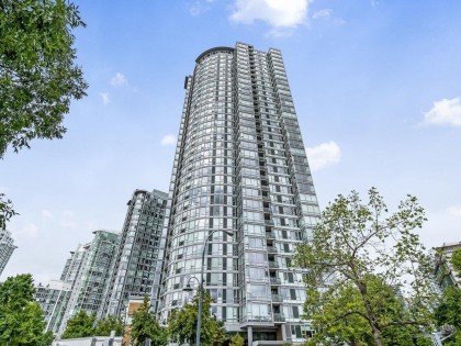 Photo 1 at 2105 - 1033 Marinaside Crescent, Yaletown, Vancouver West