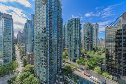 Photo 6 at 1806 - 588 Broughton Street, Coal Harbour, Vancouver West