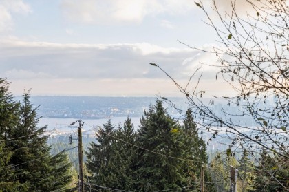 Photo 31 at 556 Ballantree Road, Glenmore, West Vancouver