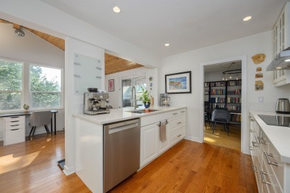 Photo 4 at 3342 Fromme Road, Lynn Valley, North Vancouver