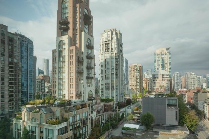 Photo 6 at 1102 - 1323 Homer Street, Yaletown, Vancouver West
