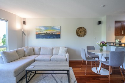 Photo 7 at 220 - 676 W 6th Avenue, Fairview VW, Vancouver West