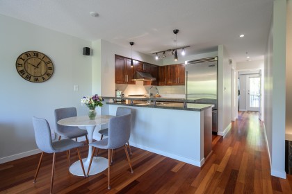Photo 9 at 220 - 676 W 6th Avenue, Fairview VW, Vancouver West