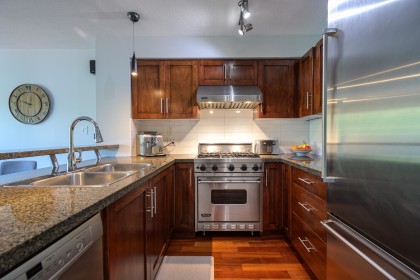 Photo 14 at 220 - 676 W 6th Avenue, Fairview VW, Vancouver West