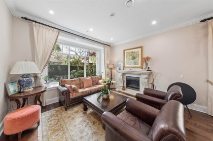 Photo 4 at 2911 W 35th Avenue, MacKenzie Heights, Vancouver West