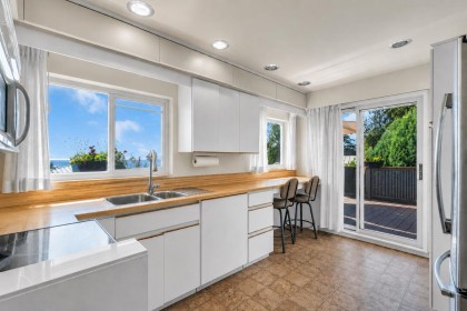 Photo 11 at 403 Newdale Court, Upper Delbrook, North Vancouver