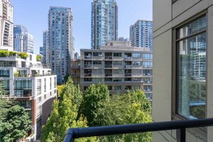 Photo 22 at 802 - 1001 Homer Street, Yaletown, Vancouver West