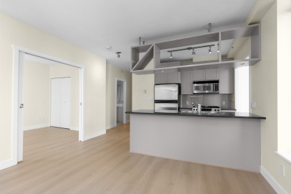 Photo 5 at 802 - 1001 Homer Street, Yaletown, Vancouver West