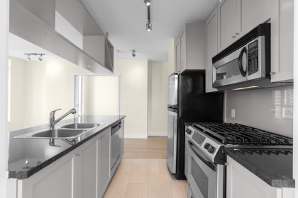 Photo 10 at 802 - 1001 Homer Street, Yaletown, Vancouver West