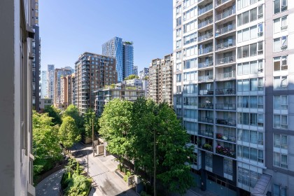 Photo 21 at 802 - 1001 Homer Street, Yaletown, Vancouver West