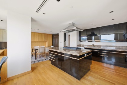 Photo 19 at 5 - 2250 Bellevue Avenue, Dundarave, West Vancouver