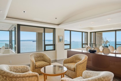 Photo 8 at 5 - 2250 Bellevue Avenue, Dundarave, West Vancouver
