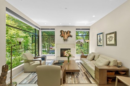 Photo 3 at 4001 W 32nd Avenue, Dunbar, Vancouver West