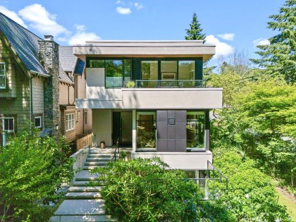 Photo 1 at 4001 W 32nd Avenue, Dunbar, Vancouver West