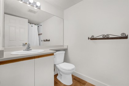 Photo 12 at 204 - 833 W 16th Avenue, Fairview VW, Vancouver West