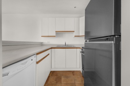 Photo 14 at 204 - 833 W 16th Avenue, Fairview VW, Vancouver West